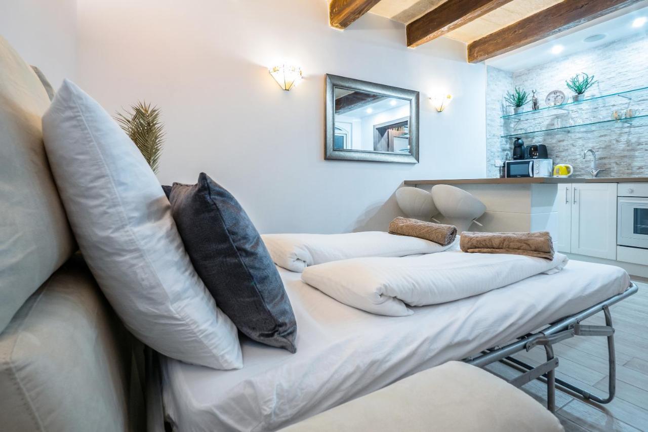 Valletta Main Street Apartment Deluxe Εξωτερικό φωτογραφία